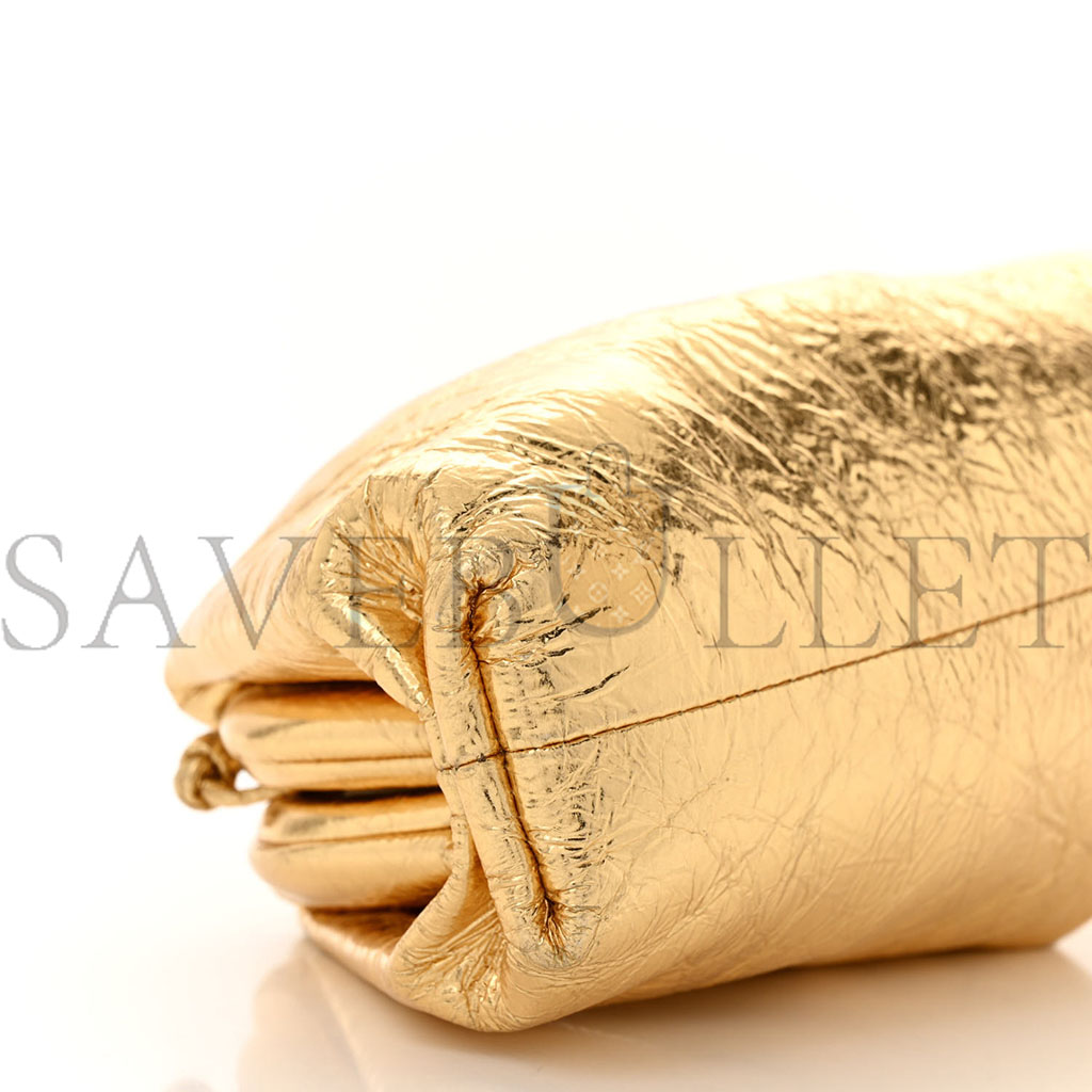 bo*te*ga Ve*ne*ta metallic crinkled lambskin the mini pouch oro (22*12*6cm)