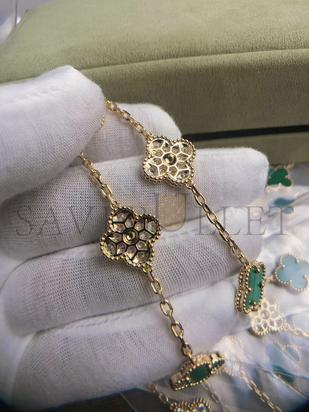 v*n cl*f arpels vintage alhambra bracelet, 5 motifs - yellow gold, Di*m*nd, malachite  vcaro7gq00