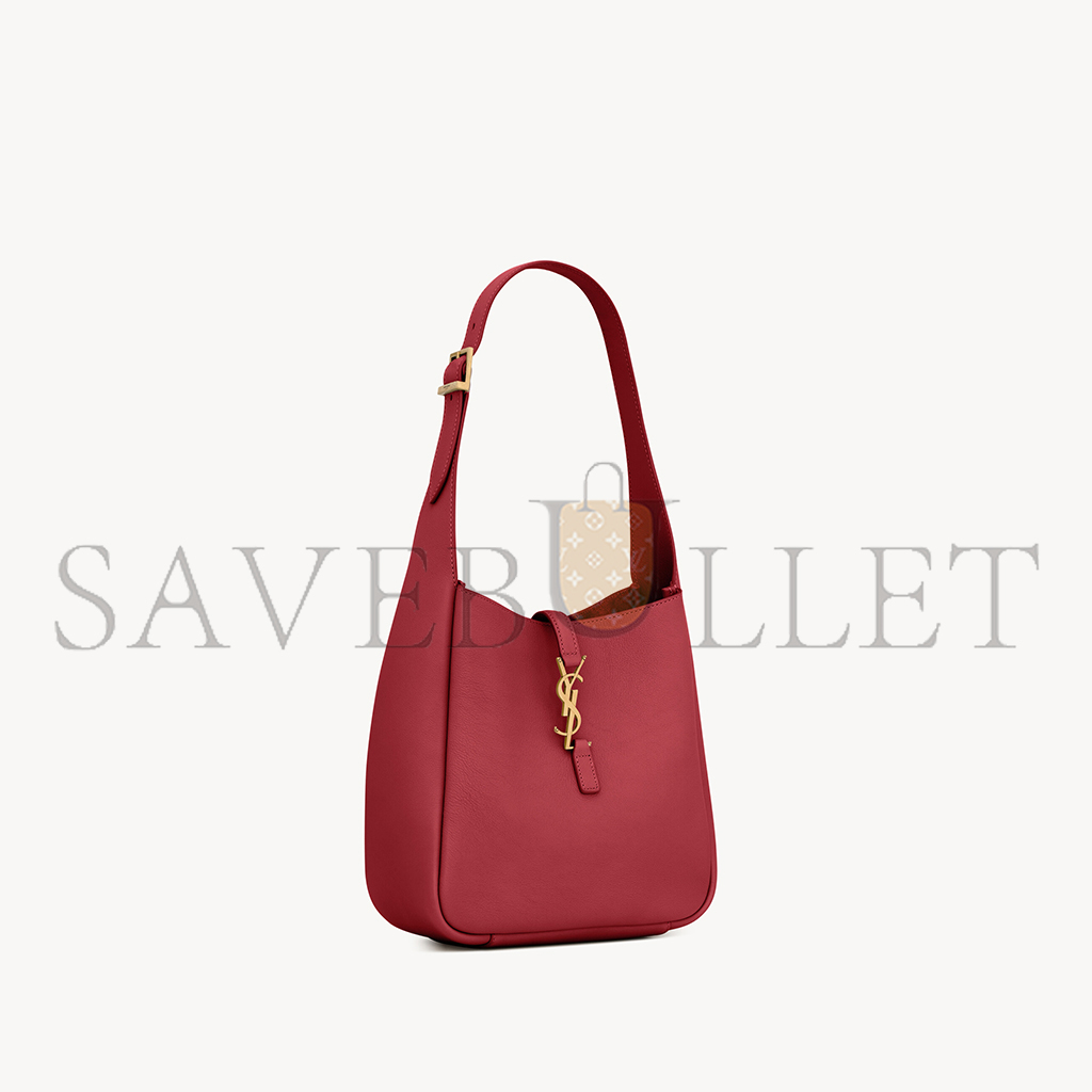 y*l le 5 À 7 S*pple small in grained leather 713938aaauq6937 (23*22*8cm)