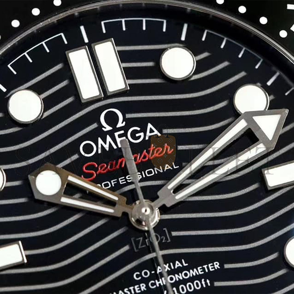 Om**a seamaster seamaster planet ocean 300m watch 210.30.42.20.01.001