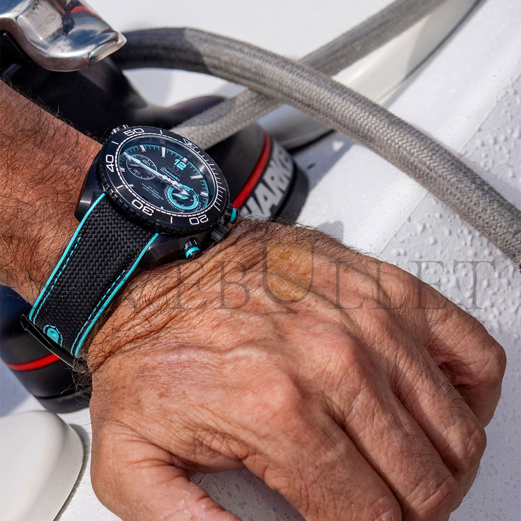 Om**a seamaster planet ocean 600m watch 215.92.46.51.01.003