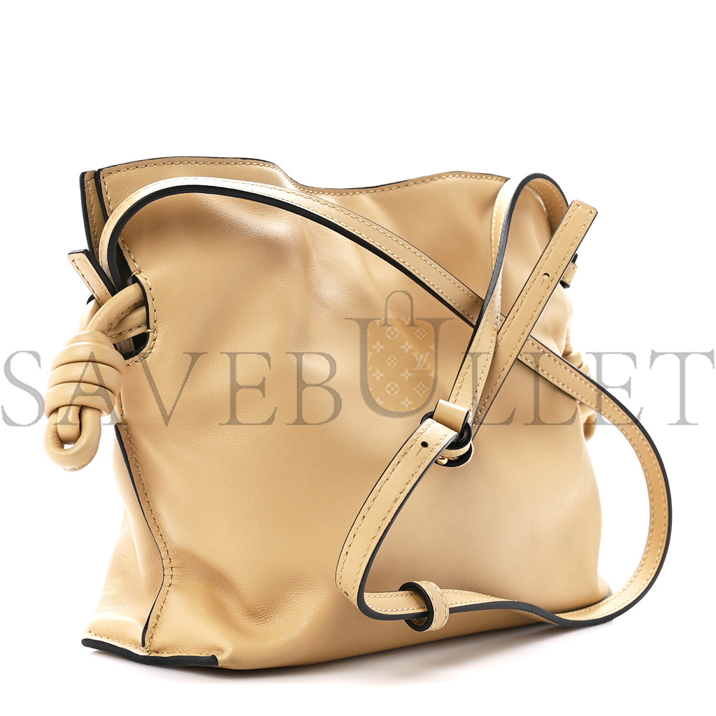 l*ew* calfskin mini flamenco knot clutch dark butter (23*18*7cm)